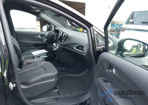 2026 Chrysler Voyager Lx from USA, damaged, VIN 2C4RC1CG3TR192585